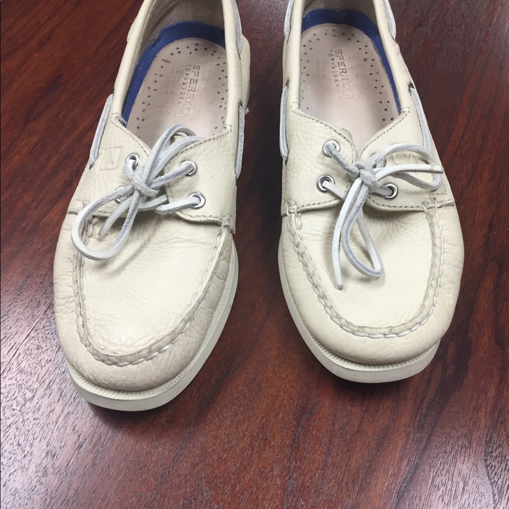 Sperry Top-Siders W 7.5 Cream Gently Used - Picture 2 of 6